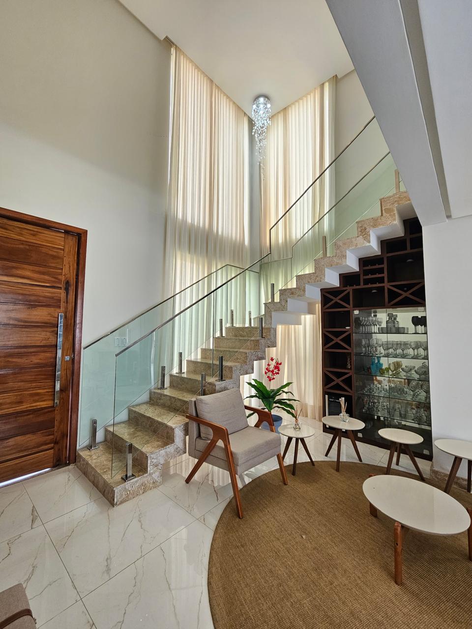 Sala de estar e escada