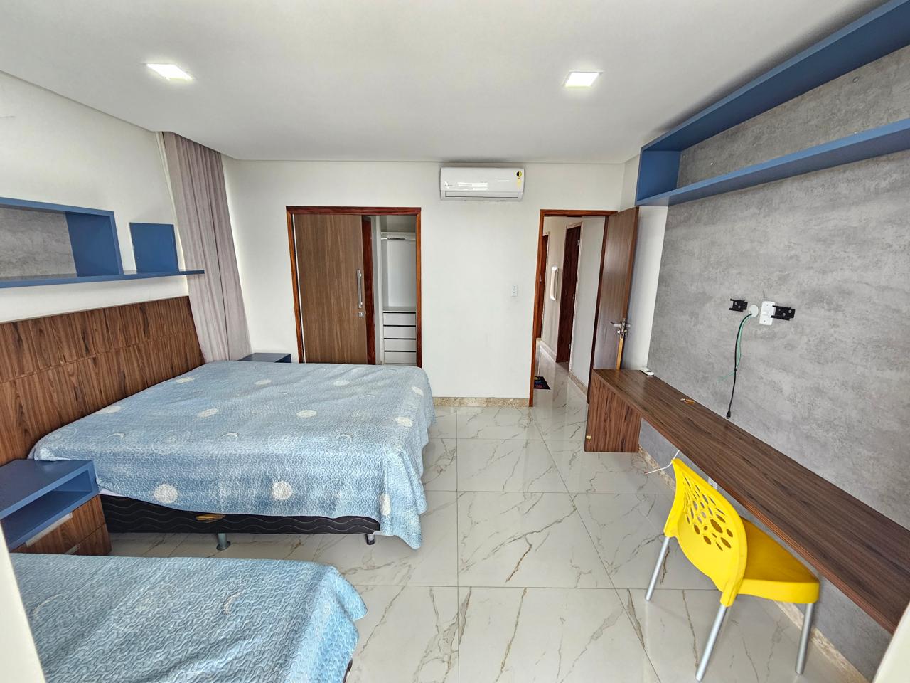 Quarto 2 — primeiro ângulo